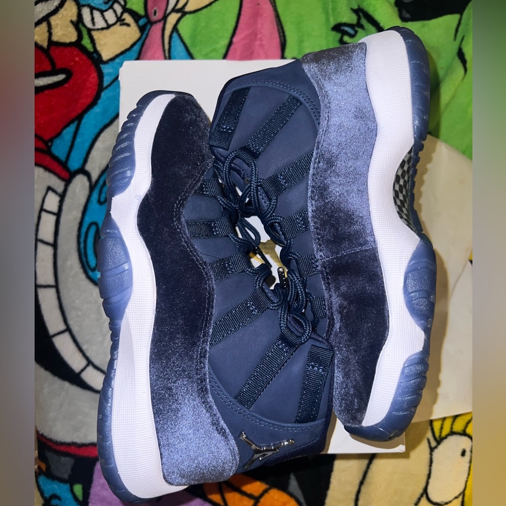 WMMS BLUE VELVET 11s